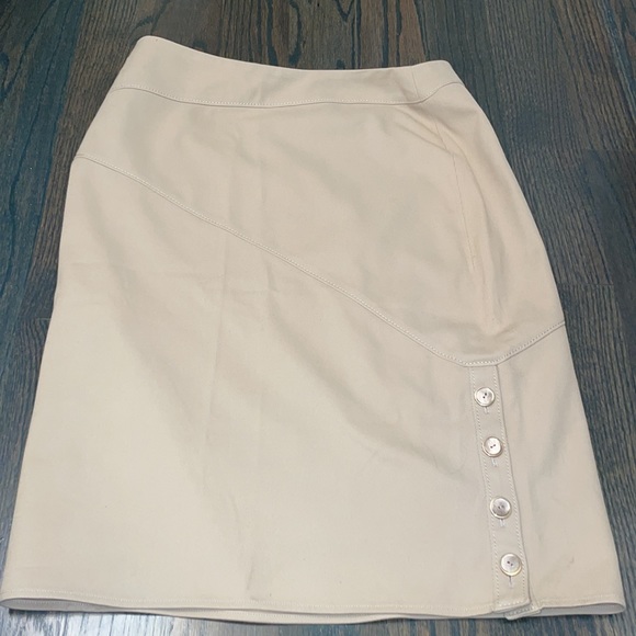 Authentic Valentino beige skirt size 6 - Picture 2 of 9